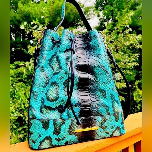 Brahmin Marlowe Blue Waterford Bucket Shoulder Bag NWT - Picture 1 of 10